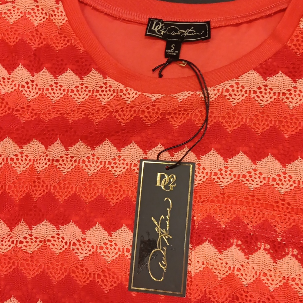 DG2 Women's Top size small orange/coral